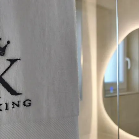 Queen & King Villa *